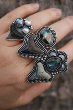 Load image into Gallery viewer, Crowned Labradorite Salacia Ring: size 7.75
