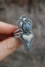 Load image into Gallery viewer, Crowned Labradorite Salacia Ring: size 7.75
