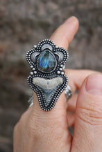 Load image into Gallery viewer, Crowned Labradorite Salacia Ring: size 7.75
